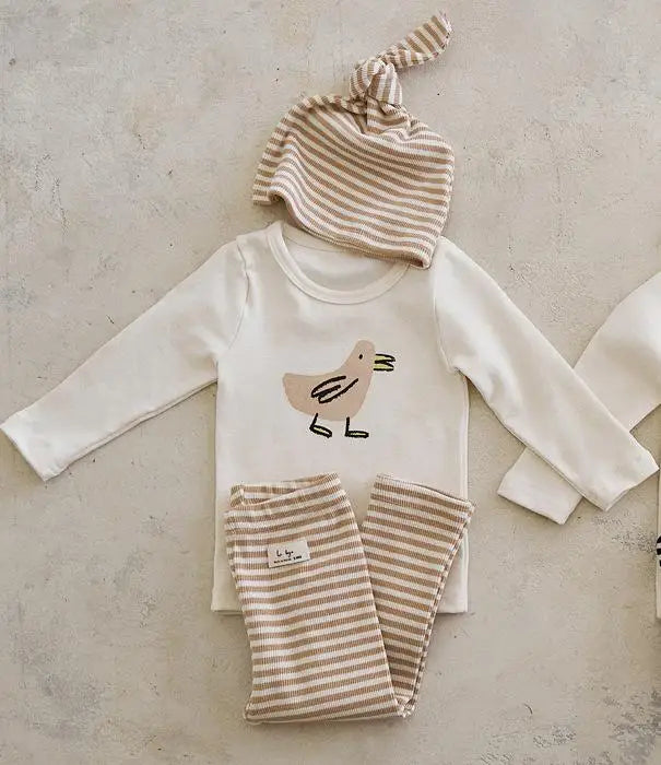 長袖セットアップ Yellow / 6M  66CM ベビーセットアップ 3点セット あひる鳥プリント長袖Tシャツ+ボーダーレギンスパンツ+とんがりキャップ帽子【mh0007955】