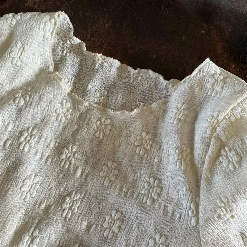 長袖Tシャツ beige / 2T (90) キッズトップス エンボスフラワー 長袖Tシャツ 薄手 2カラー