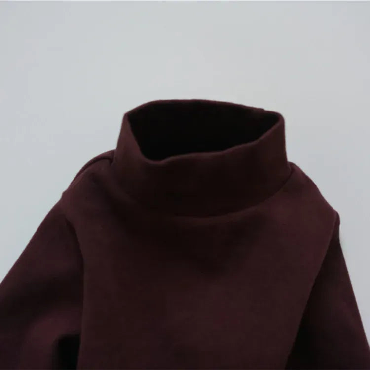 キッズ長袖Tシャツ、ボトルネックのダークレッド（ワインレッド）