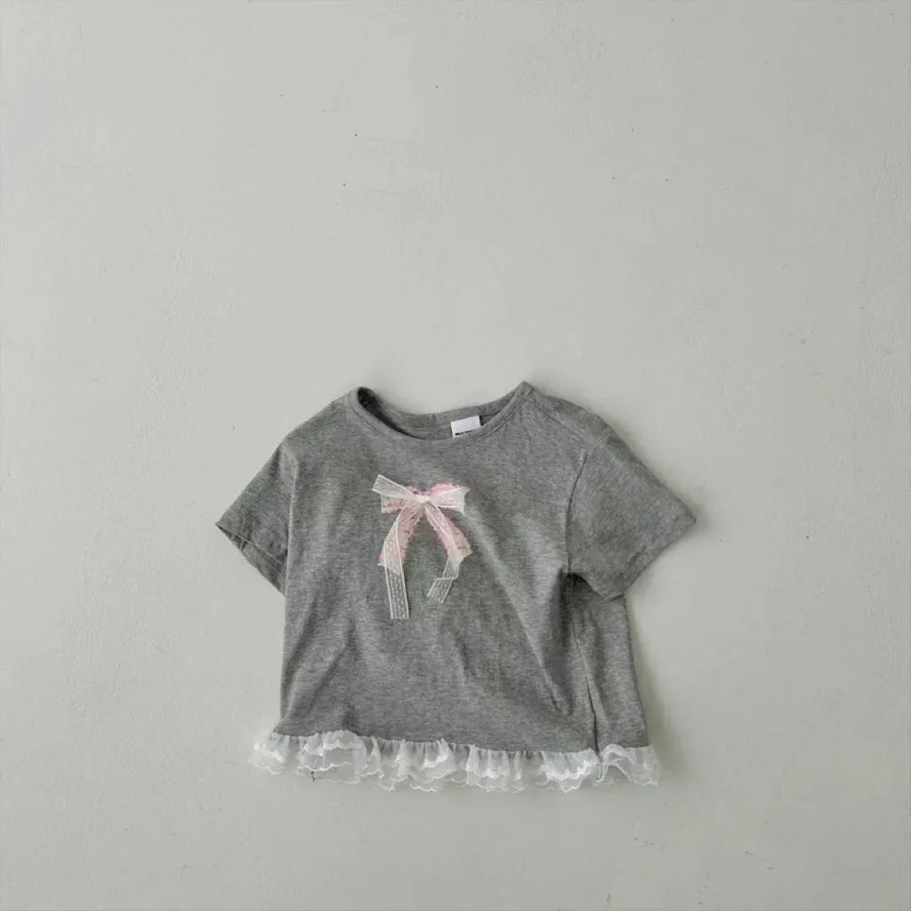 半袖Tシャツ Gray / 73cm 6-9M ベビーキッズトップス 裾レースフリル半袖Tシャツ リボンプリント 2カラー【mh0005349】