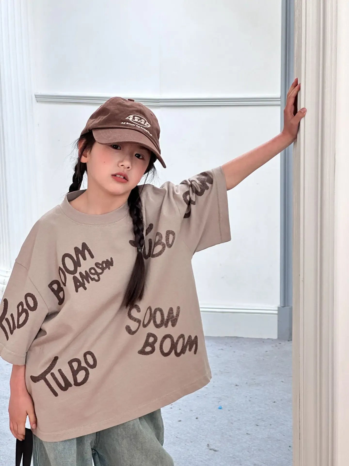 半袖Tシャツ Khaki / 90cm 1-2y / 取り寄せ（7〜35日） キッズトップス 半袖Tシャツ ルーズビッグシルエット レターロゴプリント ホワイト/ブラック/カーキ/3カラー