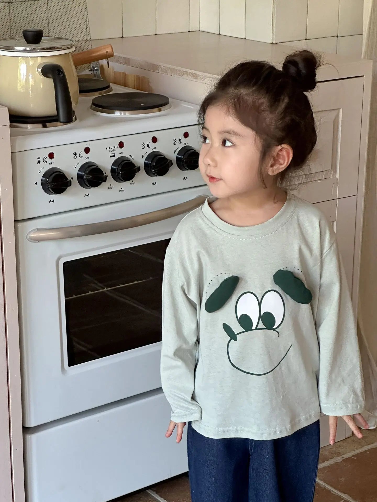 長袖Tシャツ キッズトップス 長袖Tシャツ 犬ドッグアップリケ 2カラー