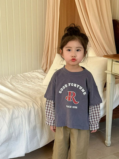 長袖Tシャツ キッズトップス 長袖ドッキングTシャツ 袖パッチワーク レターロゴ 2カラー