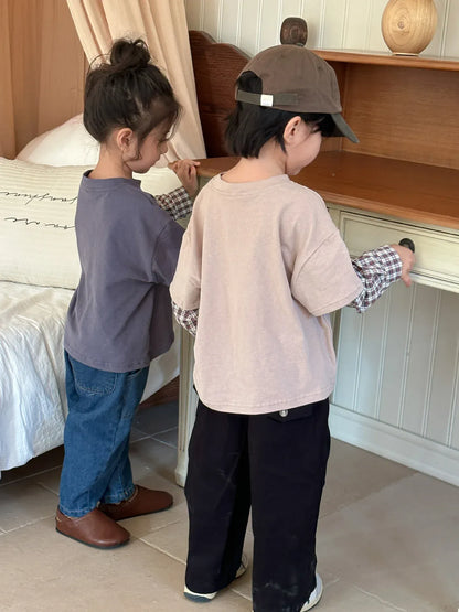 長袖Tシャツ キッズトップス 長袖ドッキングTシャツ 袖パッチワーク レターロゴ 2カラー