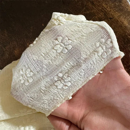 長袖Tシャツ キッズトップス エンボスフラワー 長袖Tシャツ 薄手 2カラー