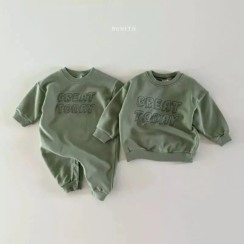 長袖Tシャツ キッズトップス レターロゴプリント 長袖スウェットシャツ Tシャツ グレー グリーン 2カラー