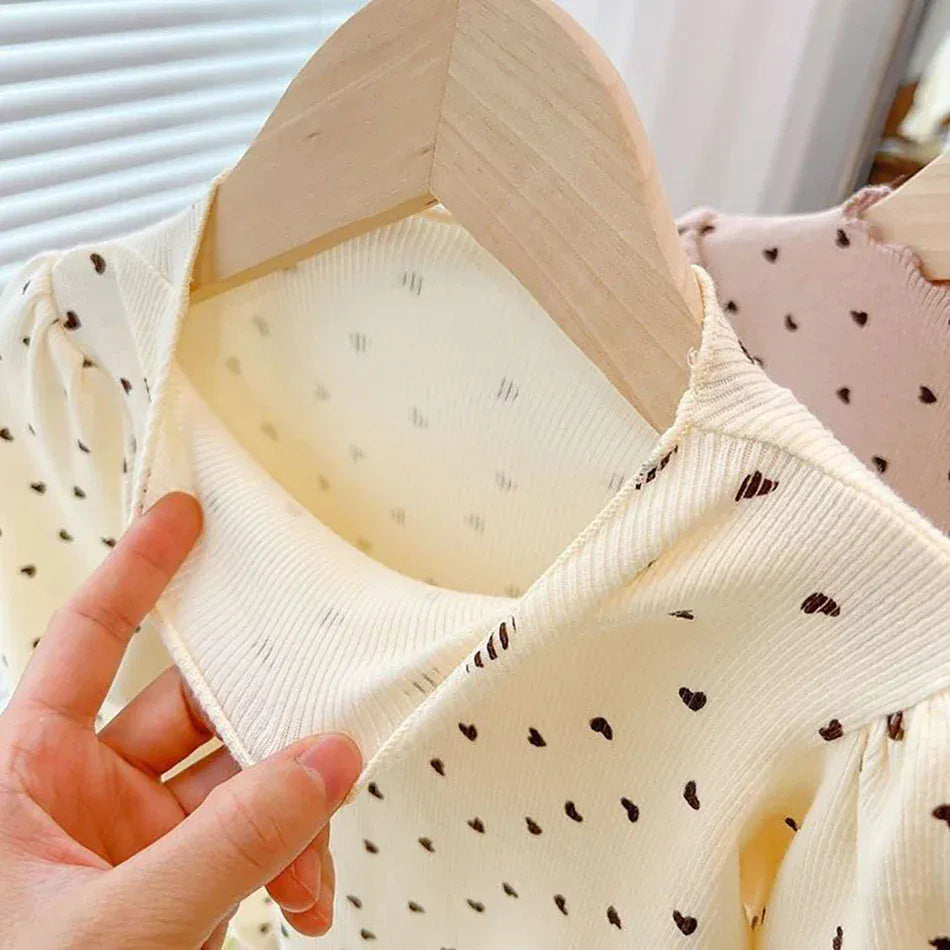 長袖Tシャツ キッズトップス ハートプリントボトルネック長袖パフスリーブTシャツカットソー【mh0007693】