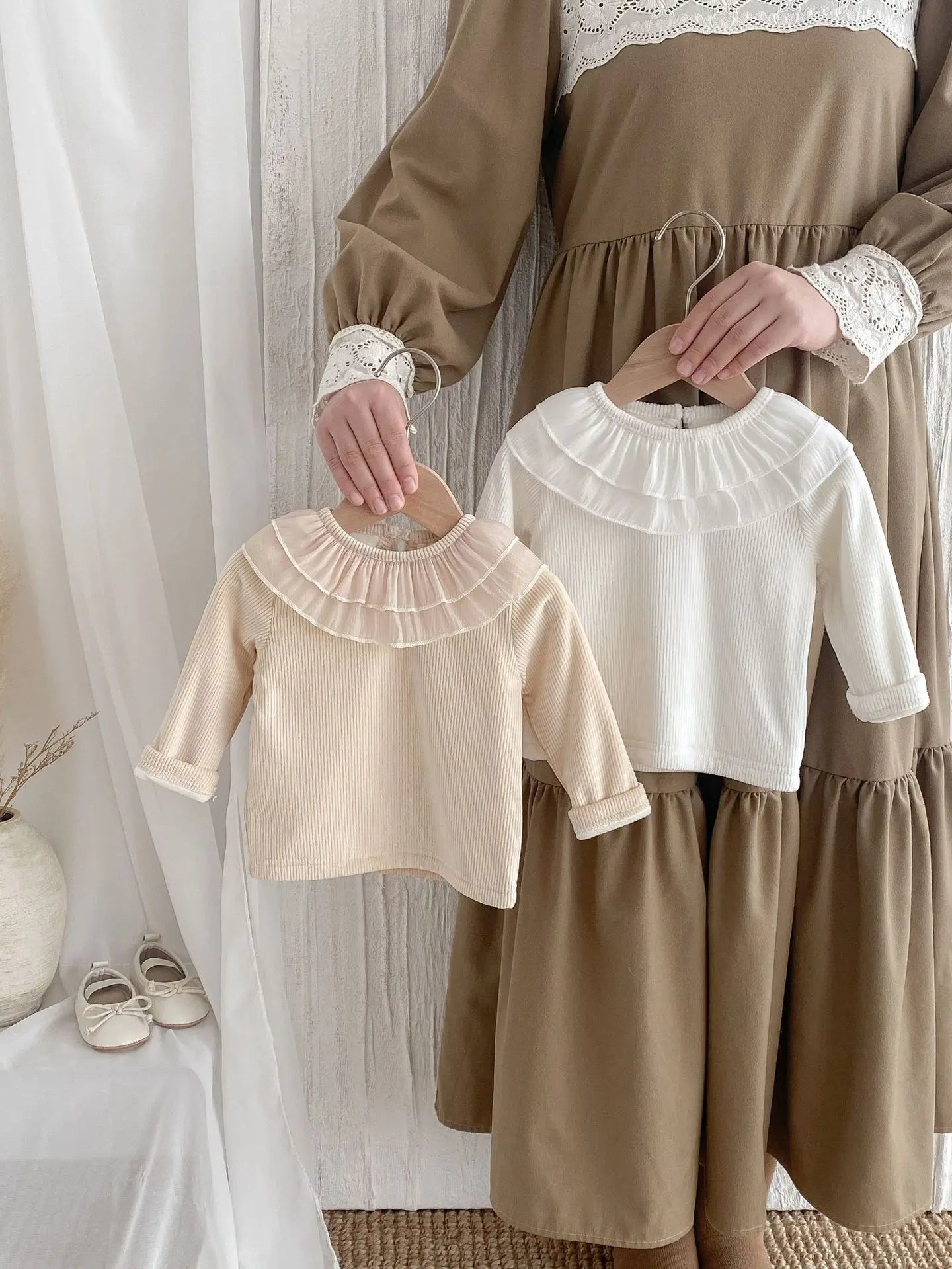 長袖Tシャツ ベビートップス ダブルラッフル襟裏フリース長袖Tシャツブラウス【mh0008206】