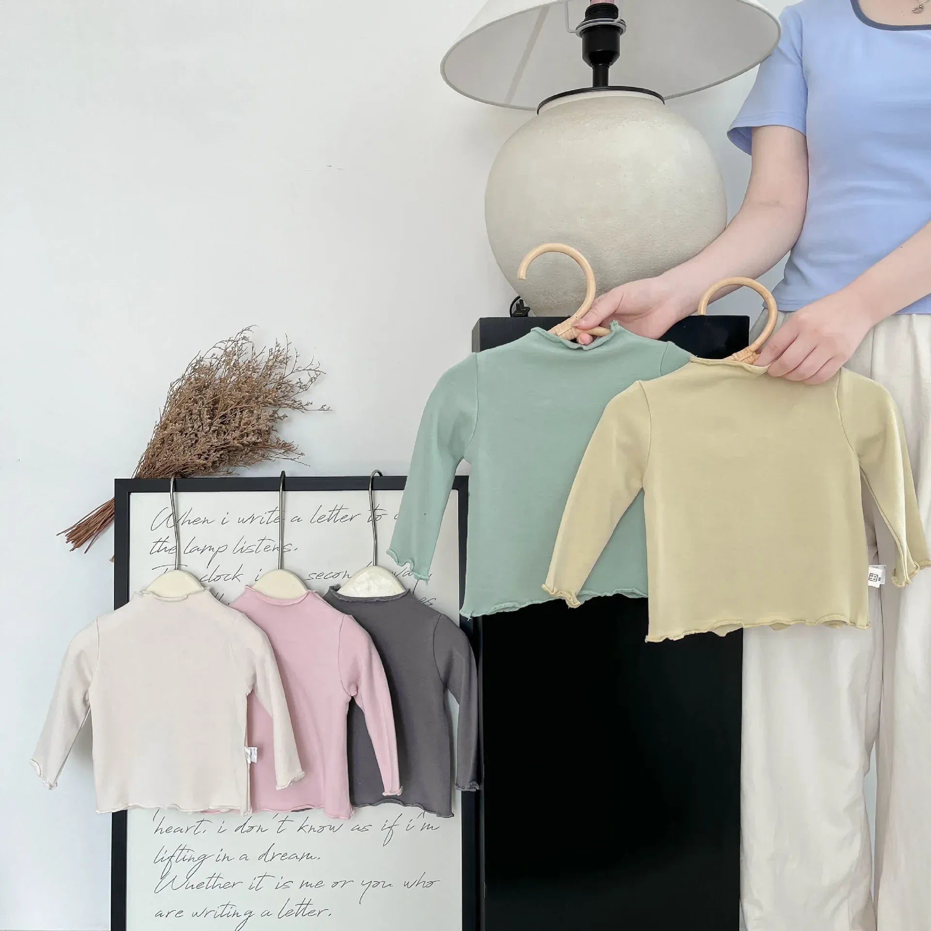 長袖Tシャツ ベビートップス フリルハイネックシンプルベーシック長袖Tシャツ【mh0008703】