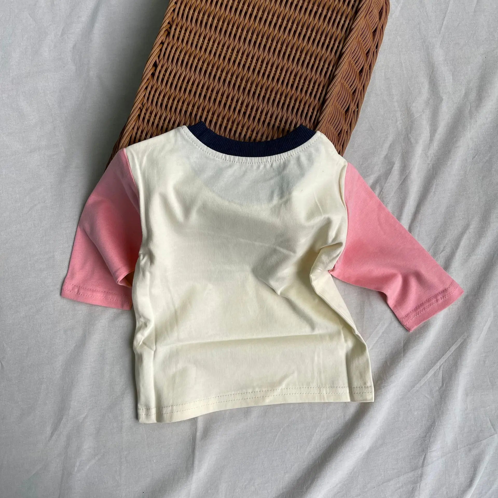 長袖Tシャツ ベビートップス ロゴプリントラグランパッチワーク長袖Tシャツ【mh0008841】