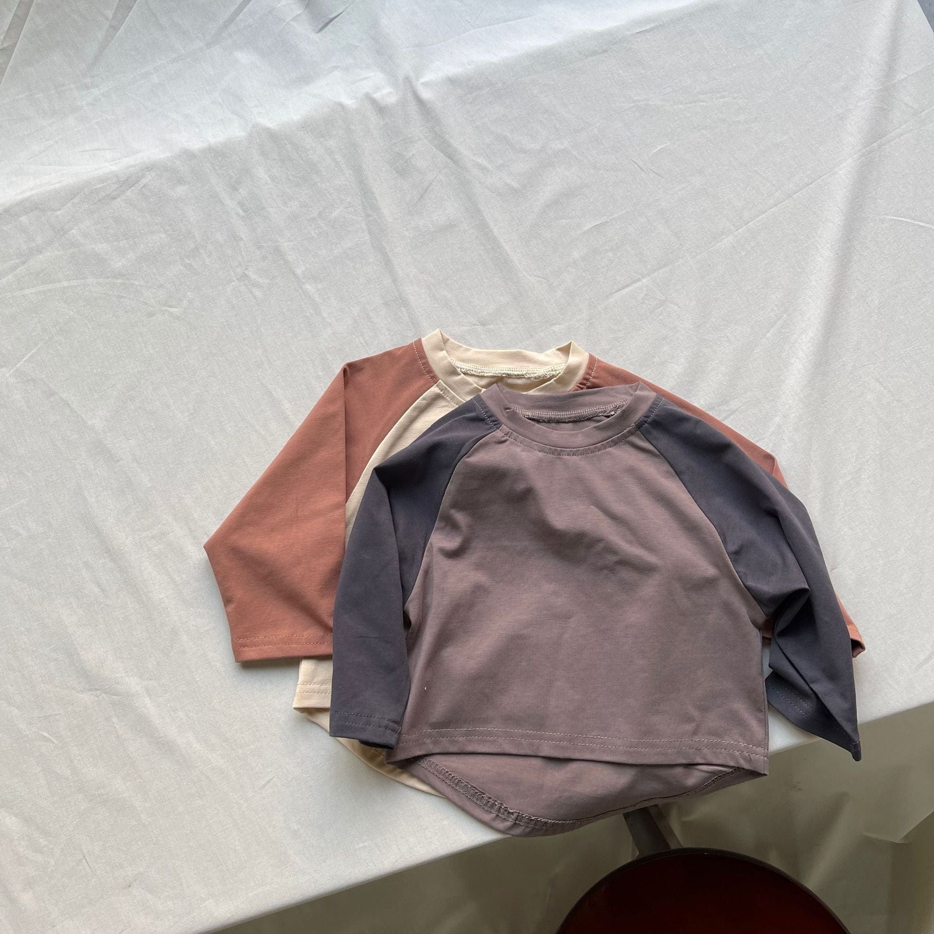 長袖Tシャツ ベビートップス ラグランパッチワーク長袖Tシャツ【mh0009104】