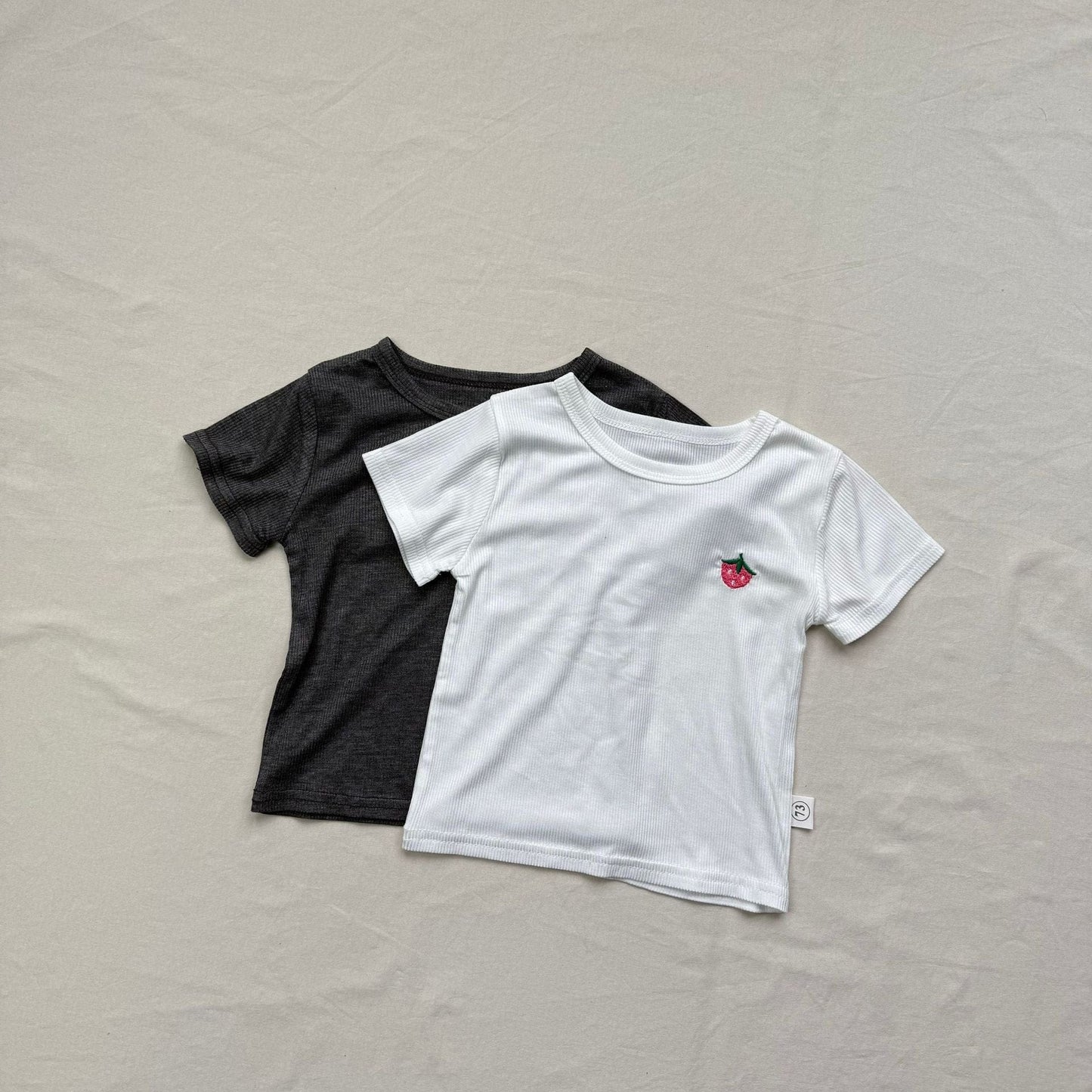 半袖Tシャツ いちご刺繍半袖Tシャツ【mh0010416】