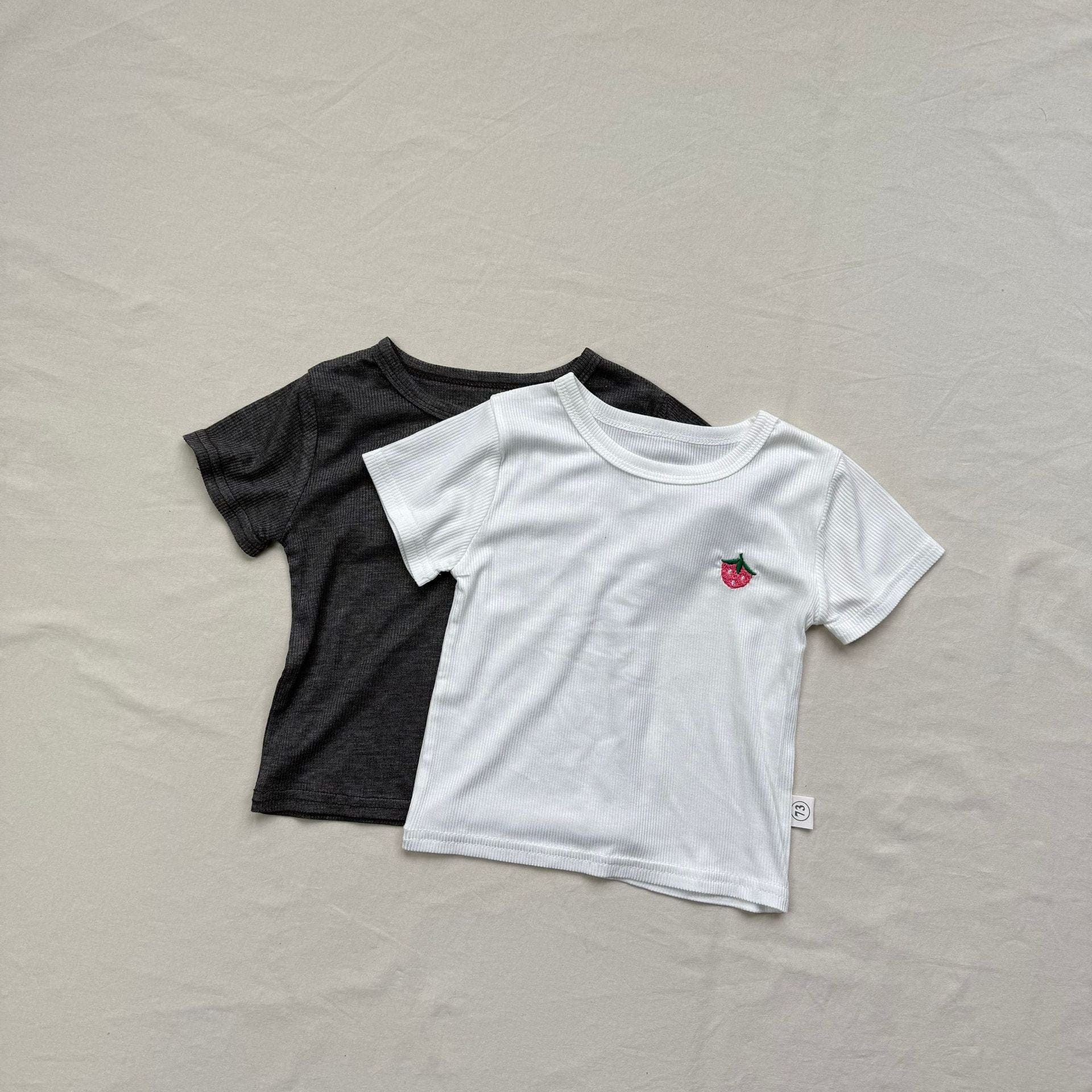 半袖Tシャツ いちご刺繍半袖Tシャツ【mh0010416】