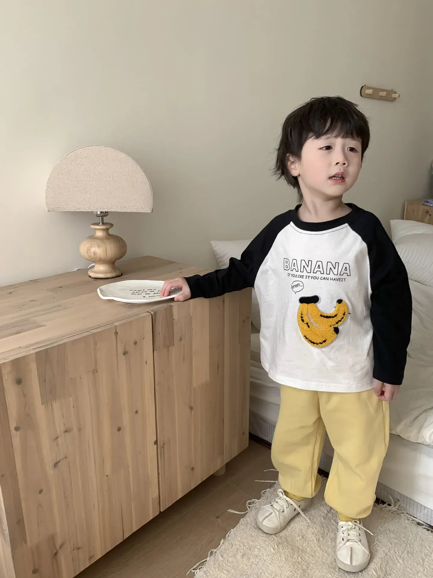 長袖Tシャツ キッズトップス 長袖Tシャツ ロンT ラグランパッチワーク ポップコーンケーキバナナ刺繍 4カラー