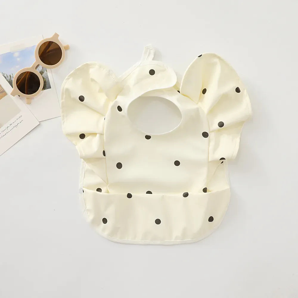 お食事エプロン beige dot / One Size ベビーお食事エプロン 防水スタイ フリルショルダー ポケットスタイ プリント柄