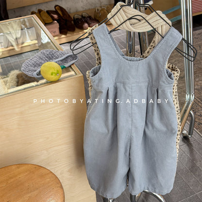 ビブ付きサロペットパンツ（ライトブルー）フロントの折り返しデザイン、ノースリーブ