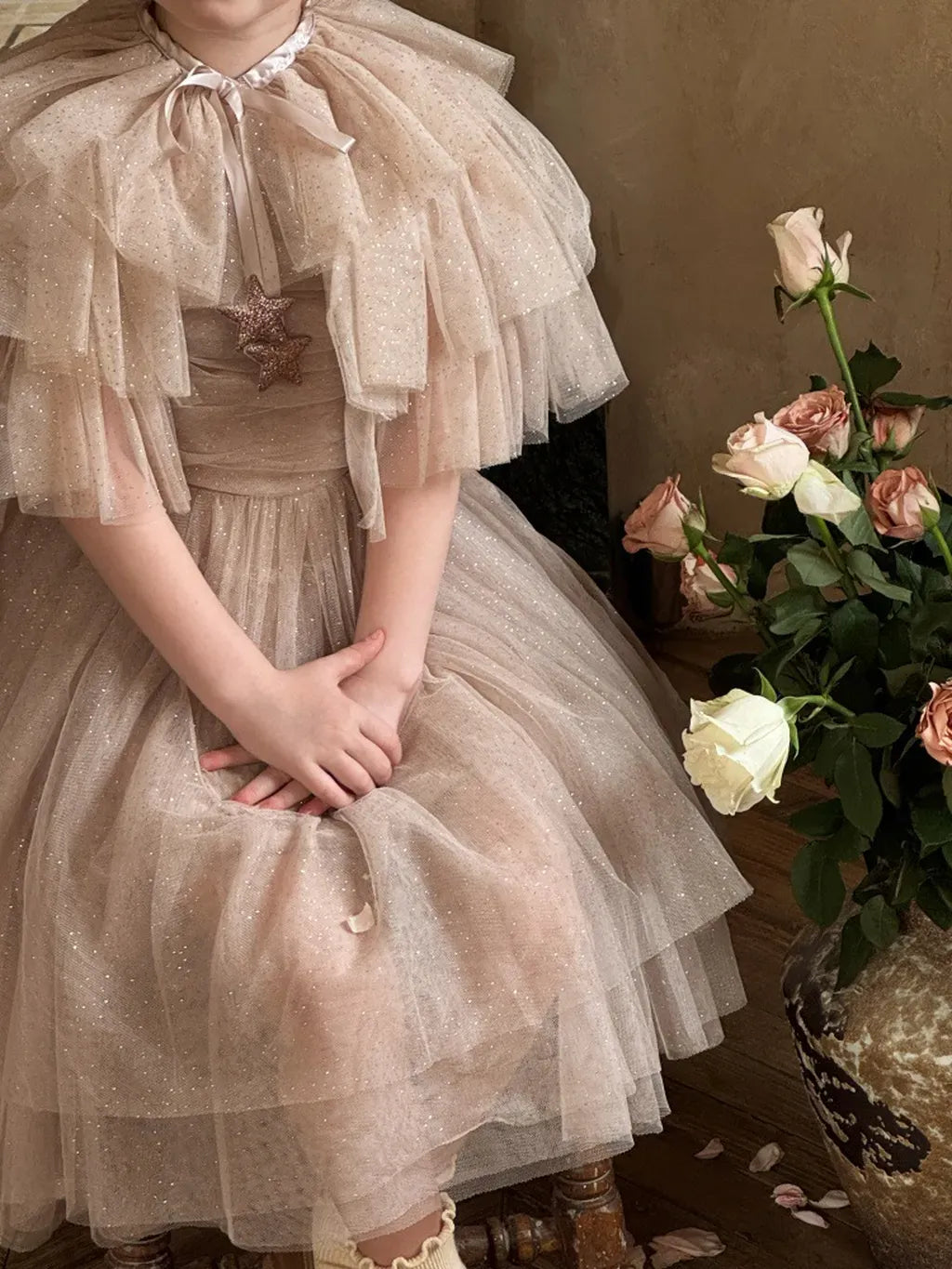 ノースリーブワンピース スパンコールチュールフリルケープ/ドレスワンピース【mh0011222】