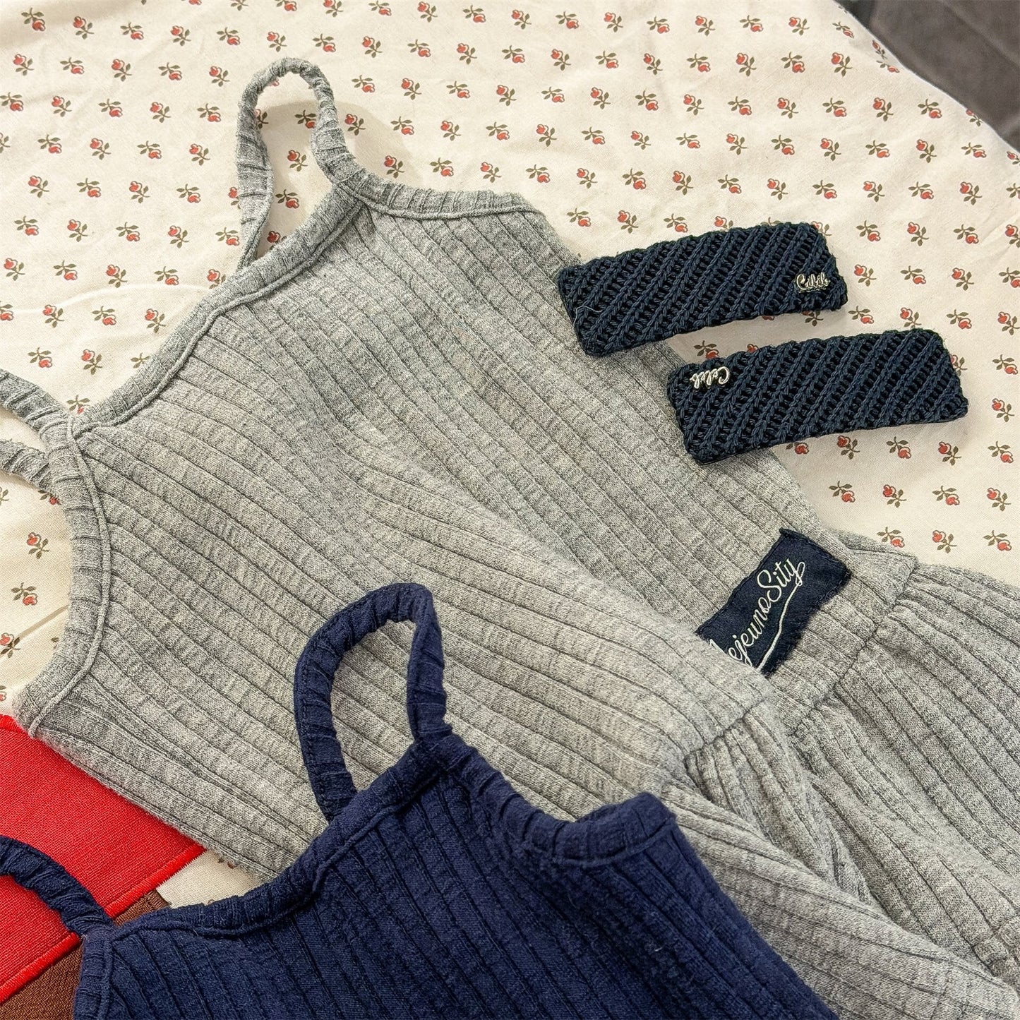 タンクトップ・キャミソール・ノースリーブトップス Sleeveless Camisole Top ノースリーブ キャミソールトップス【mh0012130】