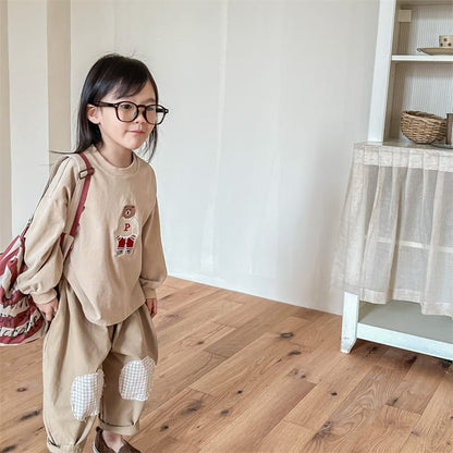 キッズ用ルーズパンツ ベージュ系 ゆったり 両ひざチェックパッチ付き