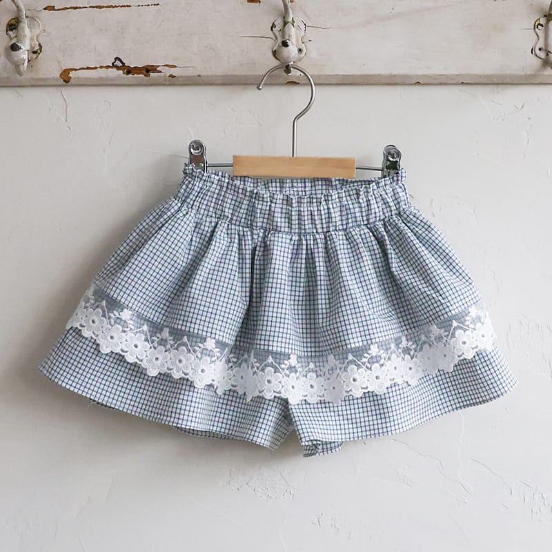 ブルーチェック レースフリル ショートパンツ【mh0013725】 Blue / 90cm Strawberry Coral ハーフパンツ・ショートパンツ