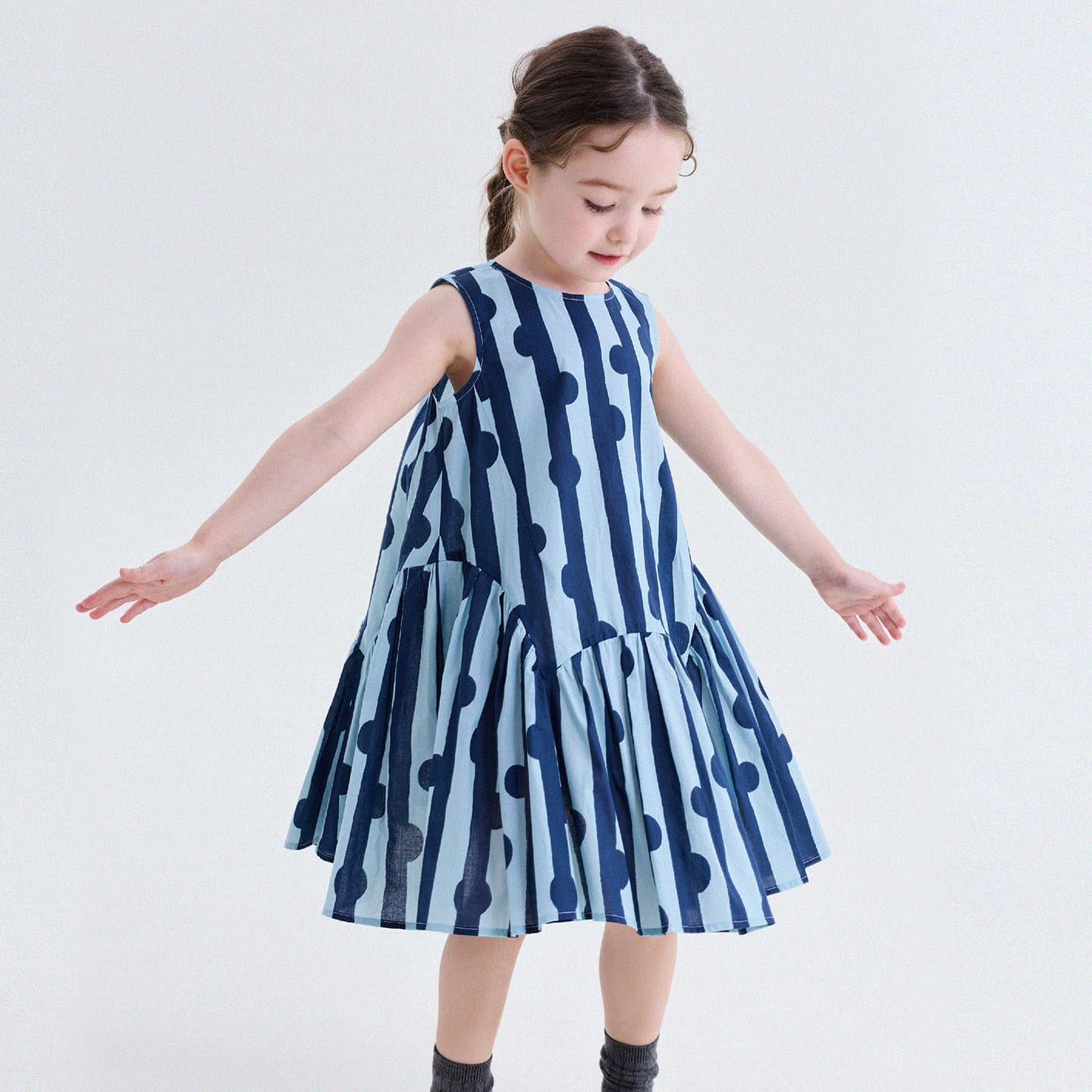 ウサギ ストライプ チェック コットン バルーンシルエット ノースリーブワンピース【mh0013754】 Blue / 100cm yunerma ノースリーブワンピース