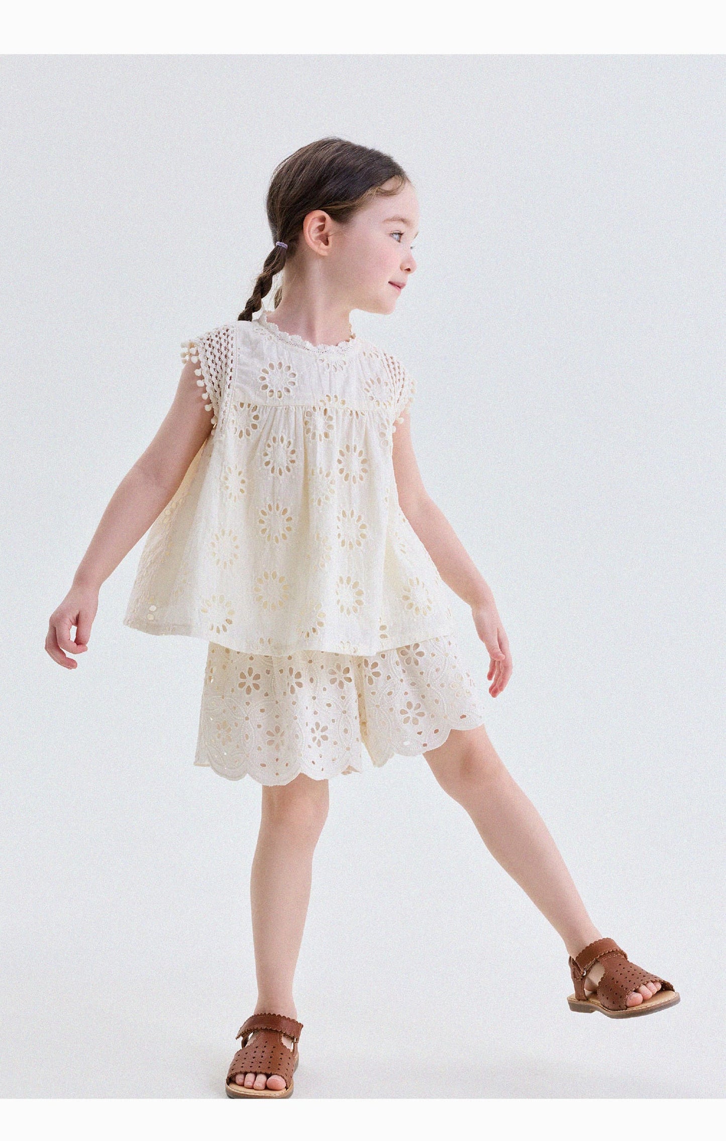 キッズ レース アイレット カットアウト フリル ノースリーブ タンクトップ ショートパンツ【mh0013755】 yunerma ノースリーブセットアップ
