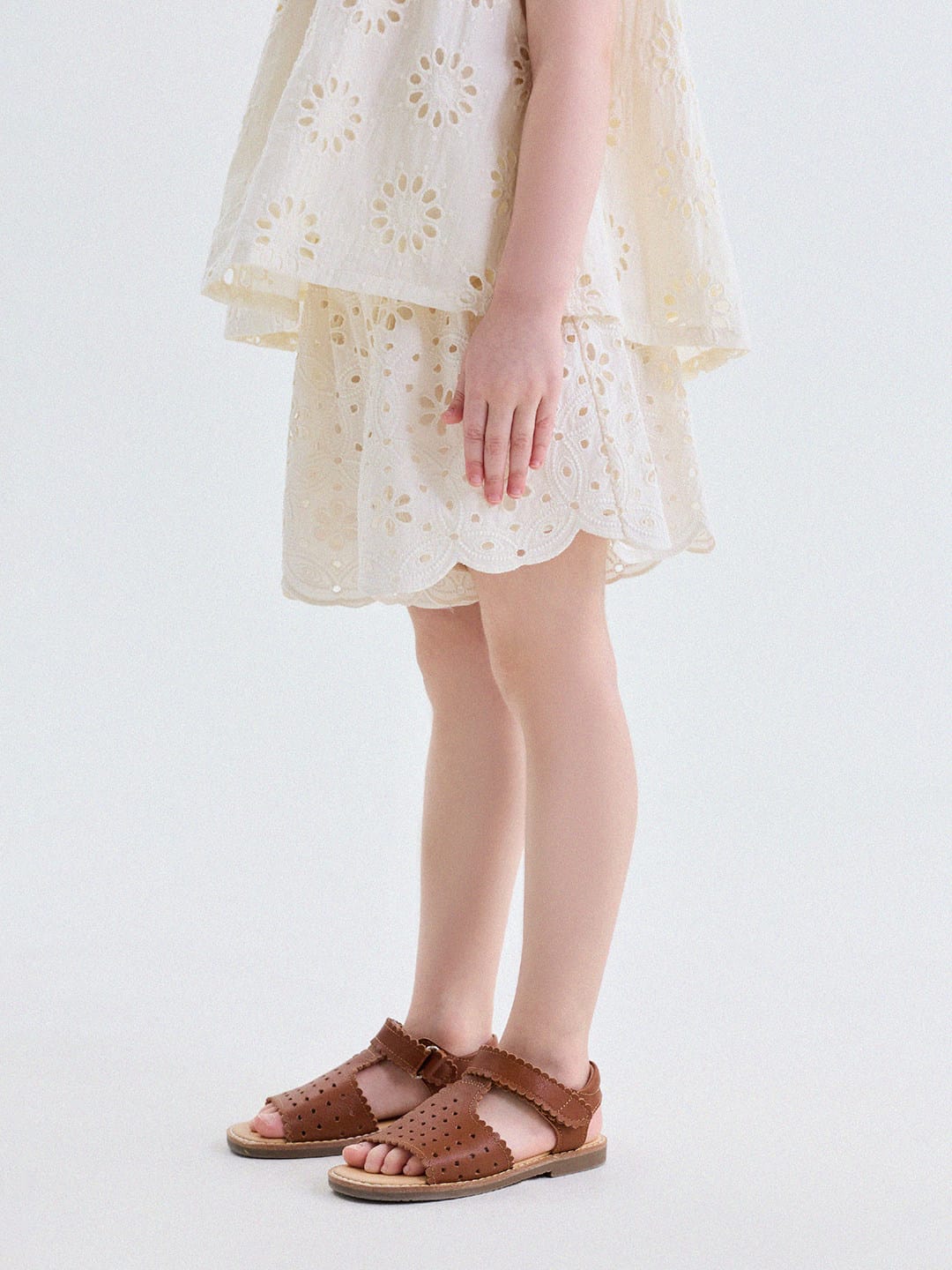 キッズ レース アイレット カットアウト フリル ノースリーブ タンクトップ ショートパンツ【mh0013755】 yunerma ノースリーブセットアップ