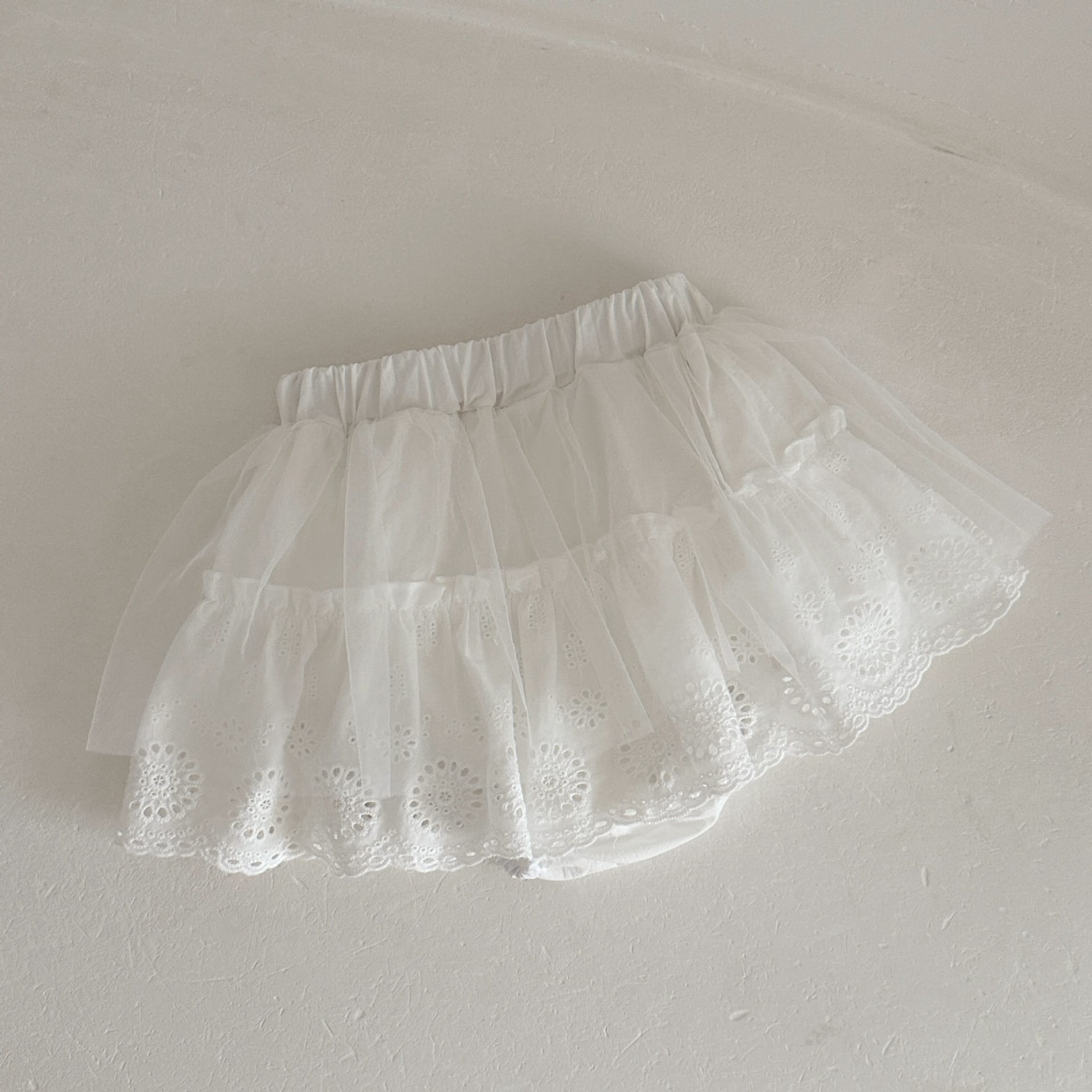 フリルカラー リブタンクトップ チュール スカートパンツ【mh0013801】 White skirt pants / 73cm mamahalo kids ノースリーブセットアップ