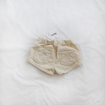 キッズ コーデュロイ ショートパンツ ベージュ、後ろポケットとウエストギャザー