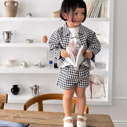 子ども用紺×白のチェック柄ショートパンツ、ウエストゴム