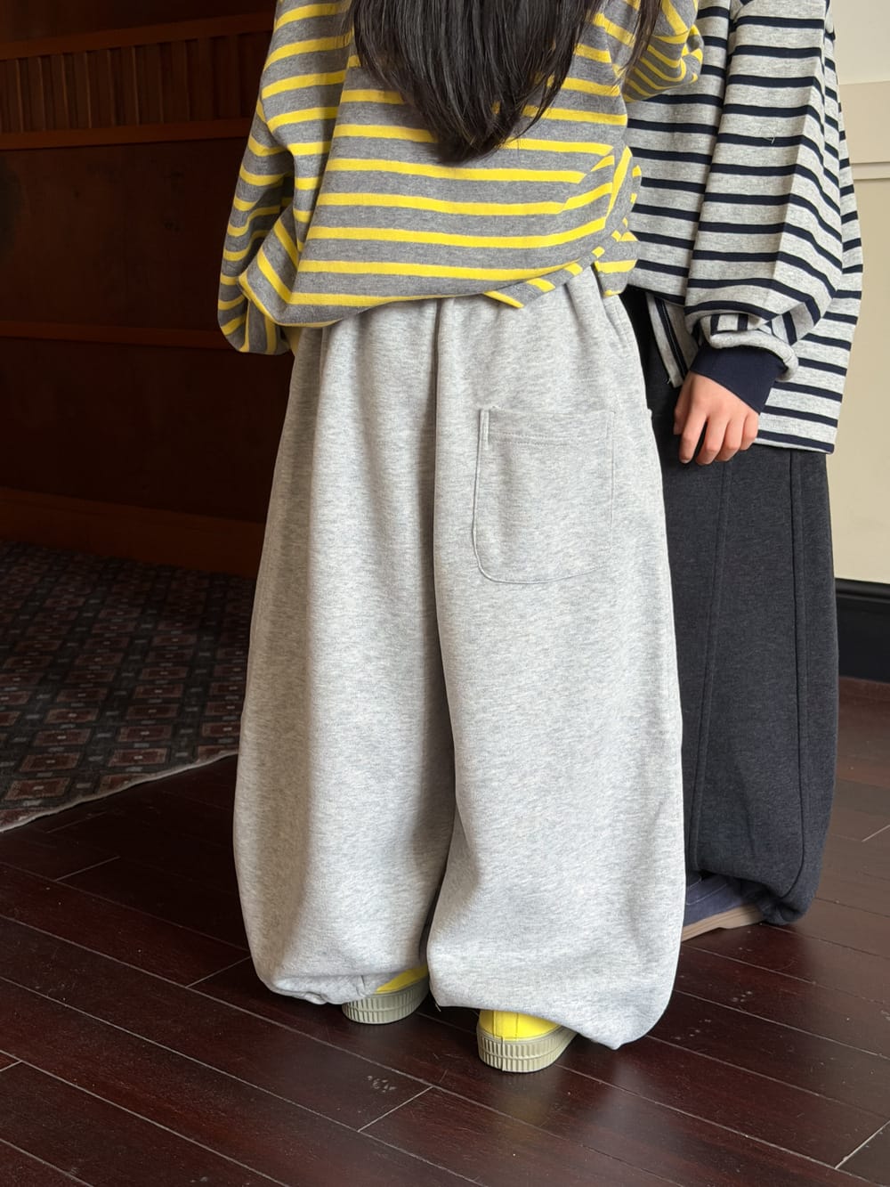 キッズ ワイド ルーズ スウェットパンツ ロングパンツ【mh0013918】 Gray / 100cm KUMAI.KIDS ロングパンツ・スウェットパンツ