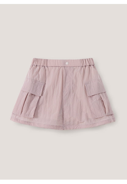 ピンクのキッズミニスカート、パッチポケットとウエストゴム