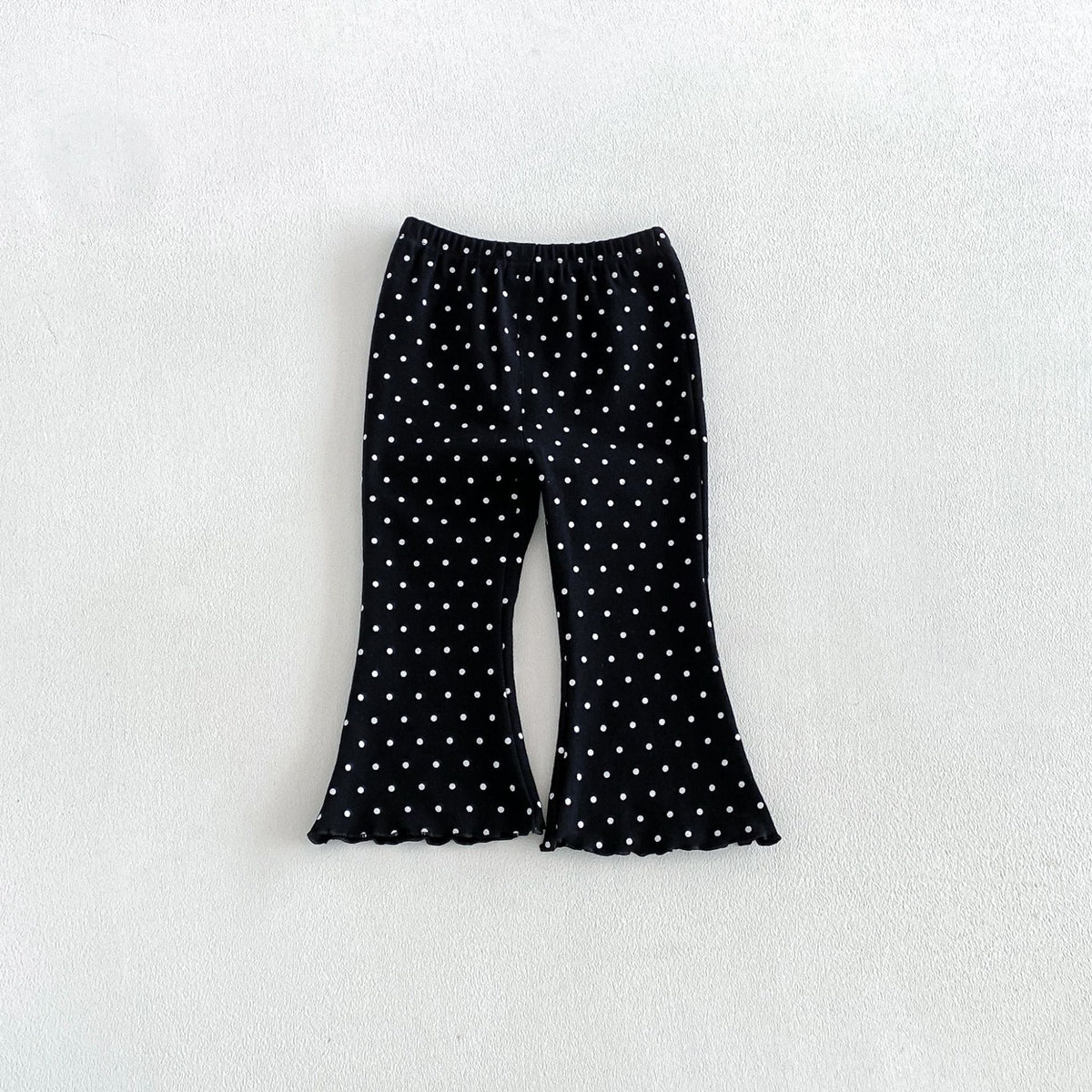 キッズ用フレアパンツ（ブラック）、白ドット総柄