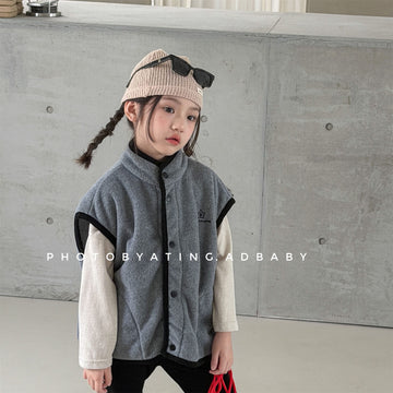キッズ フリース スタンドカラー パイピング 刺繍 前ボタン ベスト【mh0014057】 ADbaby ベスト
