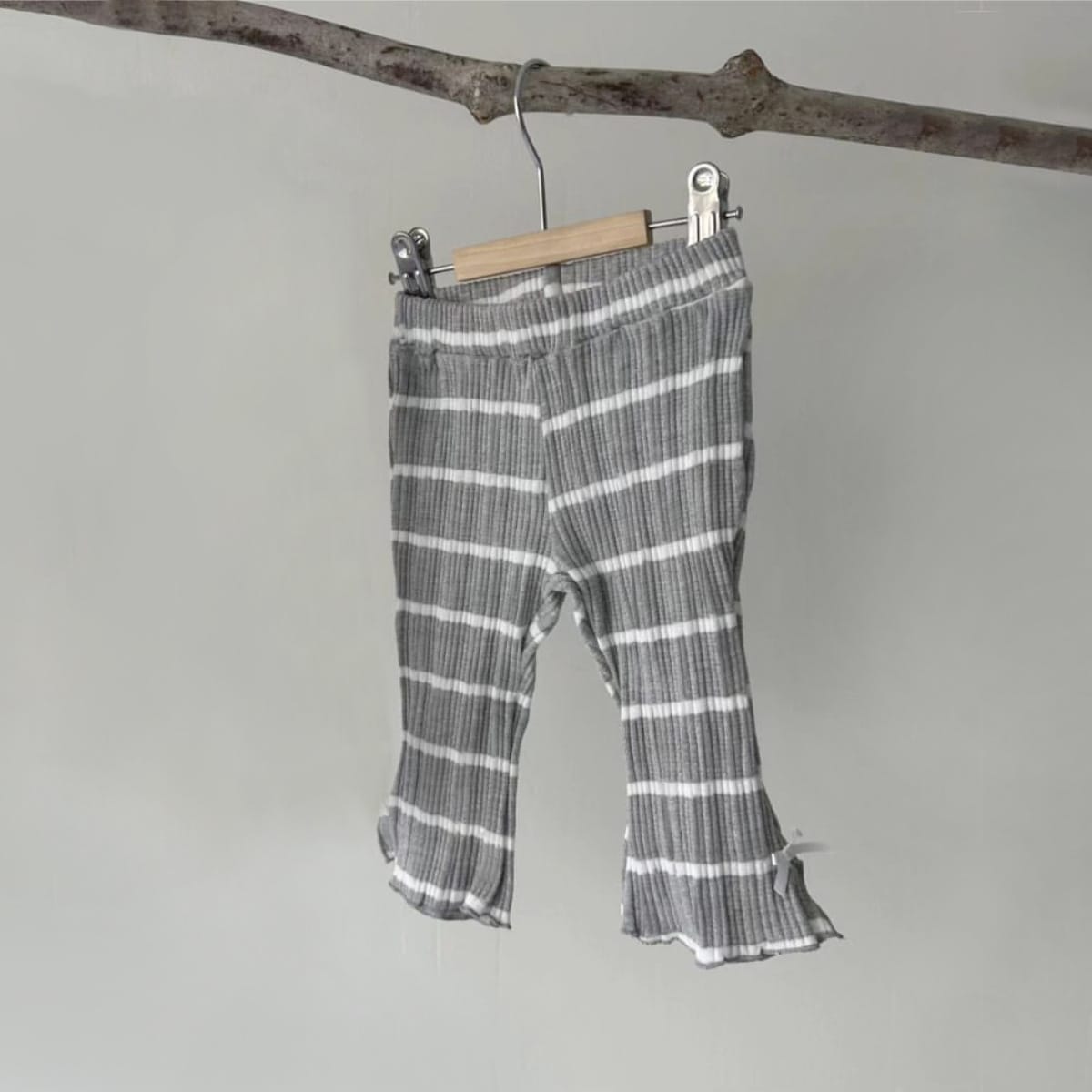 ベビー ボーダー リブ クルーネック 長袖カーディガン フレアロングパンツ【mh0014395】 Gray-white Pants / 66cm BBAMMA 長袖セットアップ