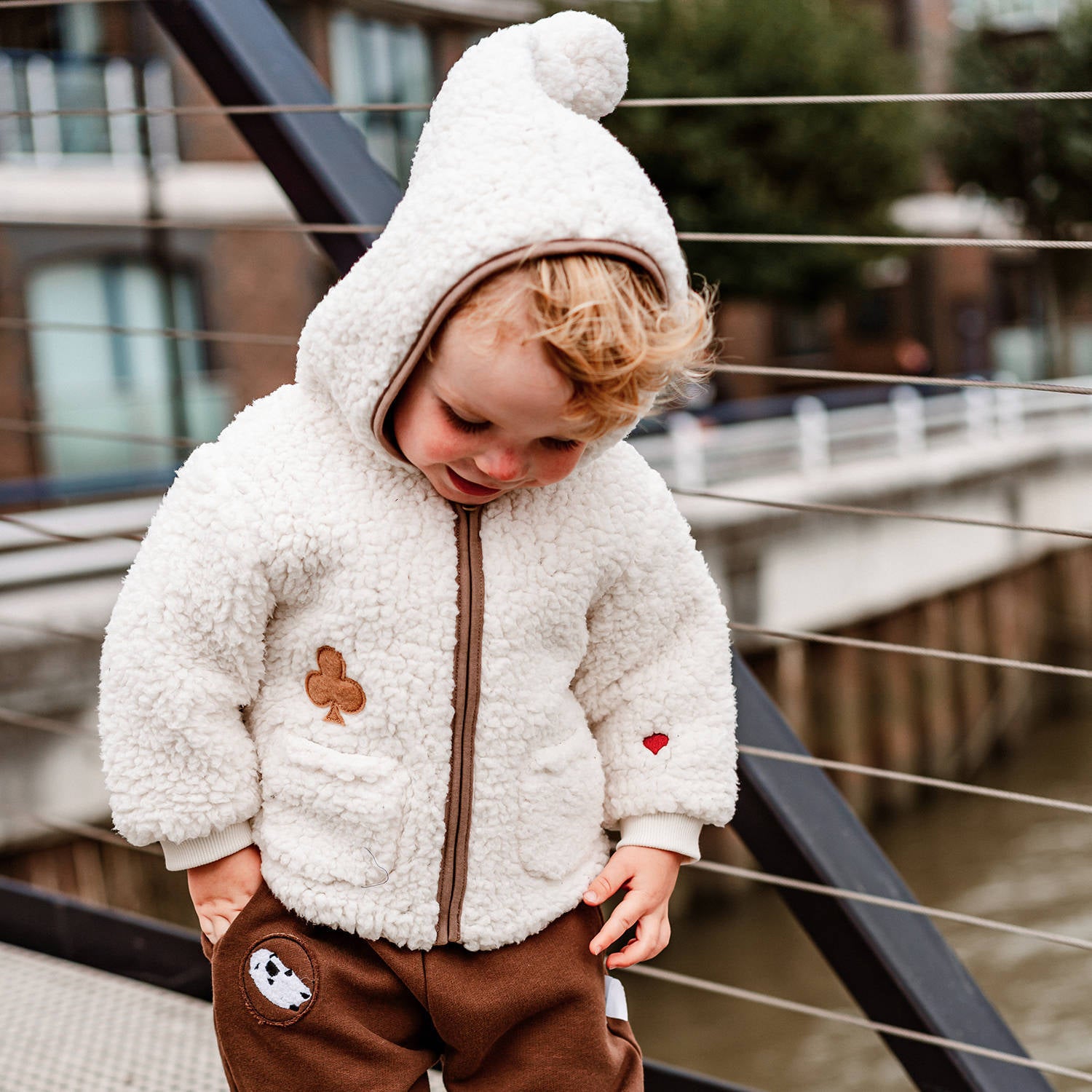 ショートコート・ジャケット・ジャンパー Creamy White / 73cm 長袖ジャケット ボア素材 もこもこ ポンポン付きフード ジップアップ アウター【mh0011642】