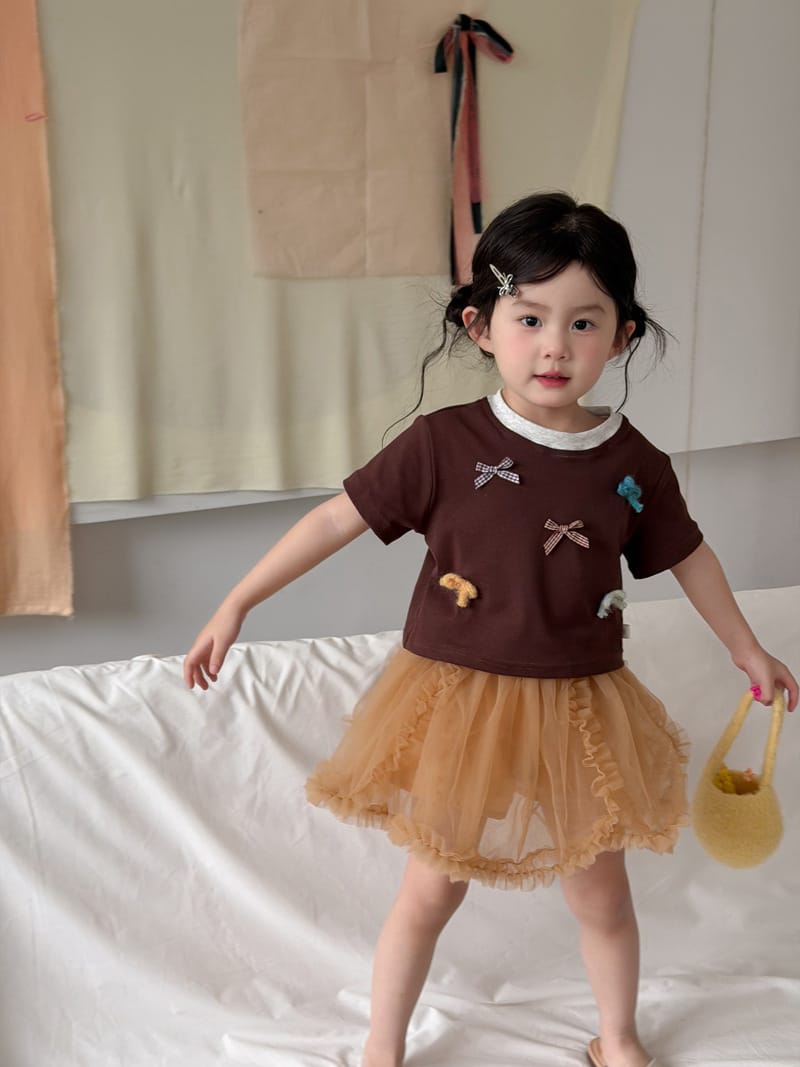 Multi-Bow Layered Neck T-Shirt リボンモチーフ 半袖Tシャツ【mh0013115】 MaiTianJi 半袖Tシャツ
