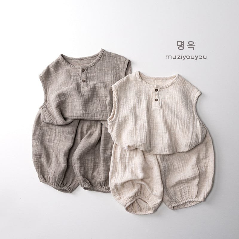 タンクトップ・キャミソール・ノースリーブトップス シンプルナチュラルノースリーブシャツ【mh0010475】