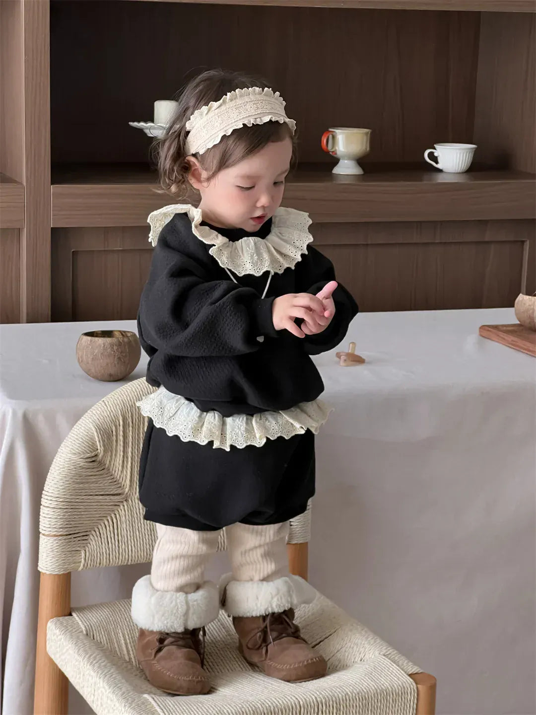 長袖セットアップ ベビーセットアップ 2点セット 裏フリースレースラッフル襟長袖プルオーバー+バルーンショートパンツ【mh0007829】