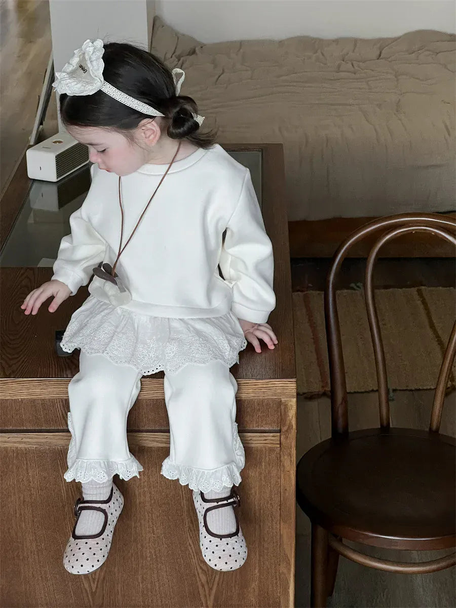 長袖セットアップ ベビーキッズセットアップ 2点セット レースペプラム裏フリース長袖スウェットシャツ+裾レースロングパンツ【mh0008372】