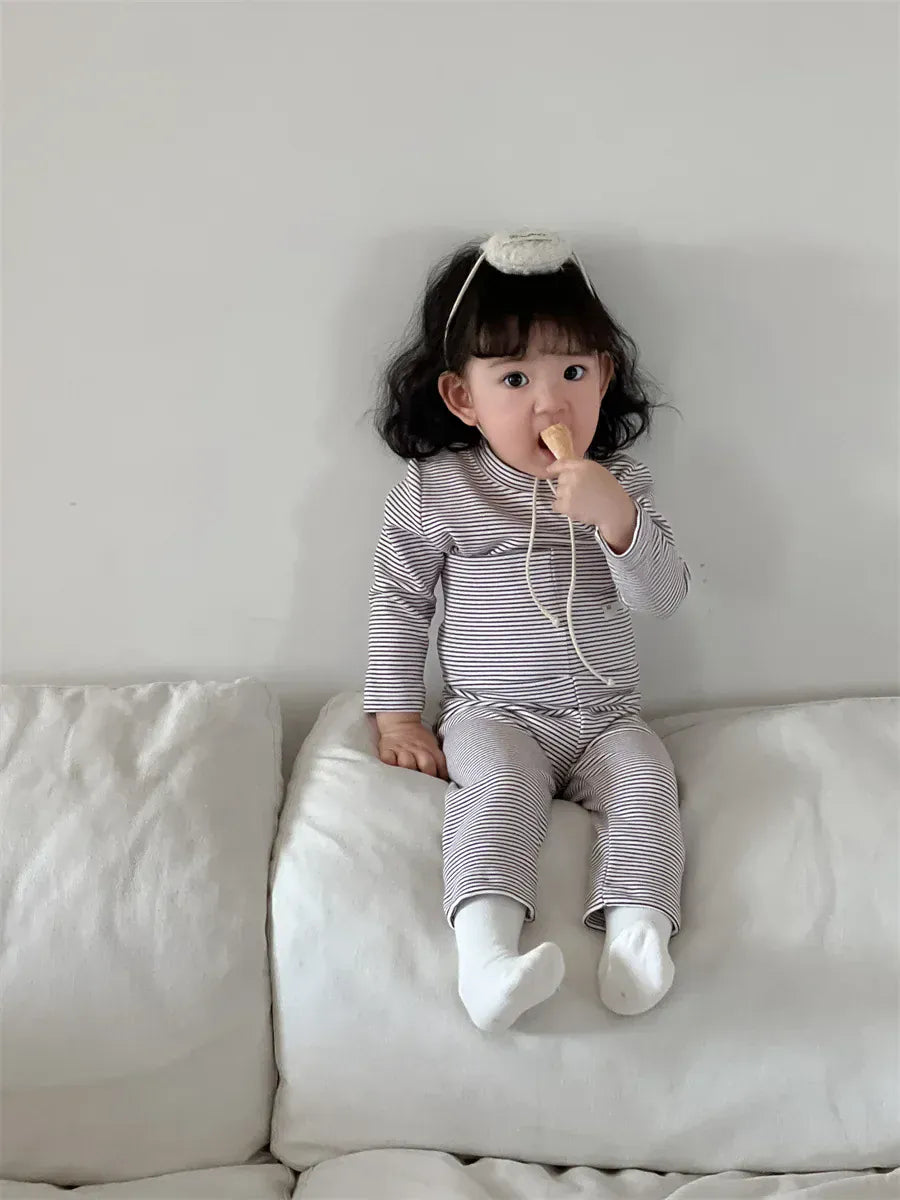 長袖パジャマ ベビーセットアップ 2点セット 長袖パジャマセット 天使の羽根ボーダー長袖Tシャツ+ハイウェストロングパンツ【mh0008425】