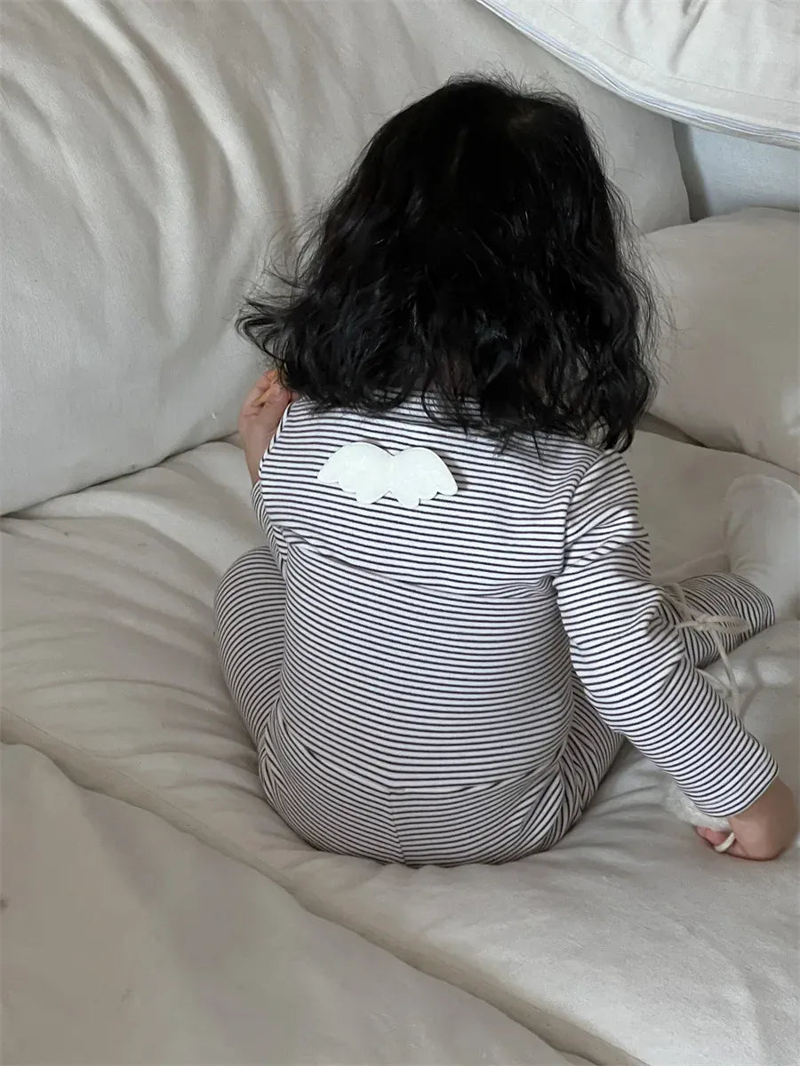 長袖パジャマ ベビーセットアップ 2点セット 長袖パジャマセット 天使の羽根ボーダー長袖Tシャツ+ハイウェストロングパンツ【mh0008425】