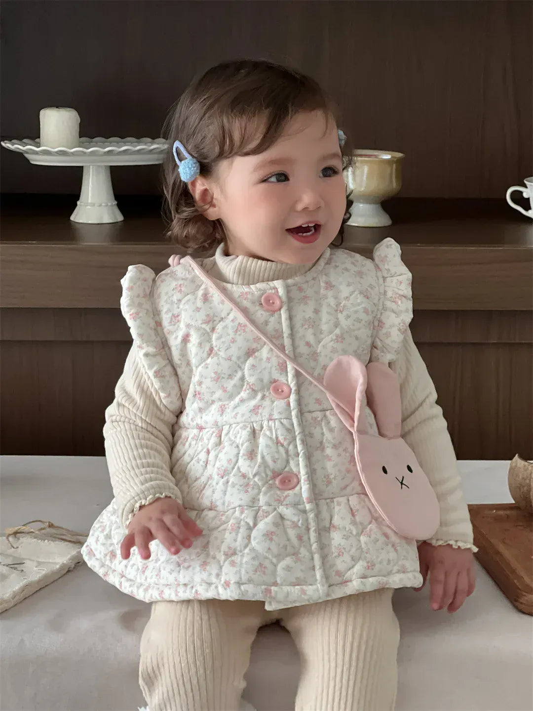 ベスト Floral / 9M  73CM ベビーベスト フラワープリントショルダーフリル前あきキルティングジレアウターベスト【mh0007809】