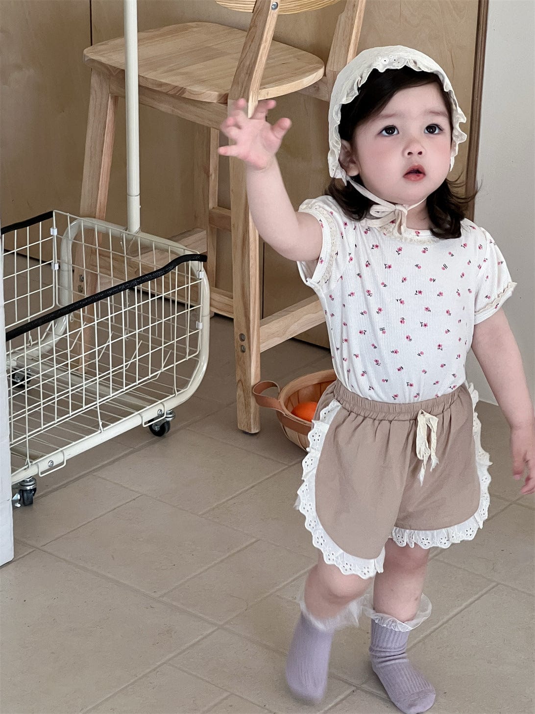 半袖セットアップ Khaki pants / 73cm リボン/フラワープリント半袖Tシャツ/サイドレースショートパンツ【mh0009903】