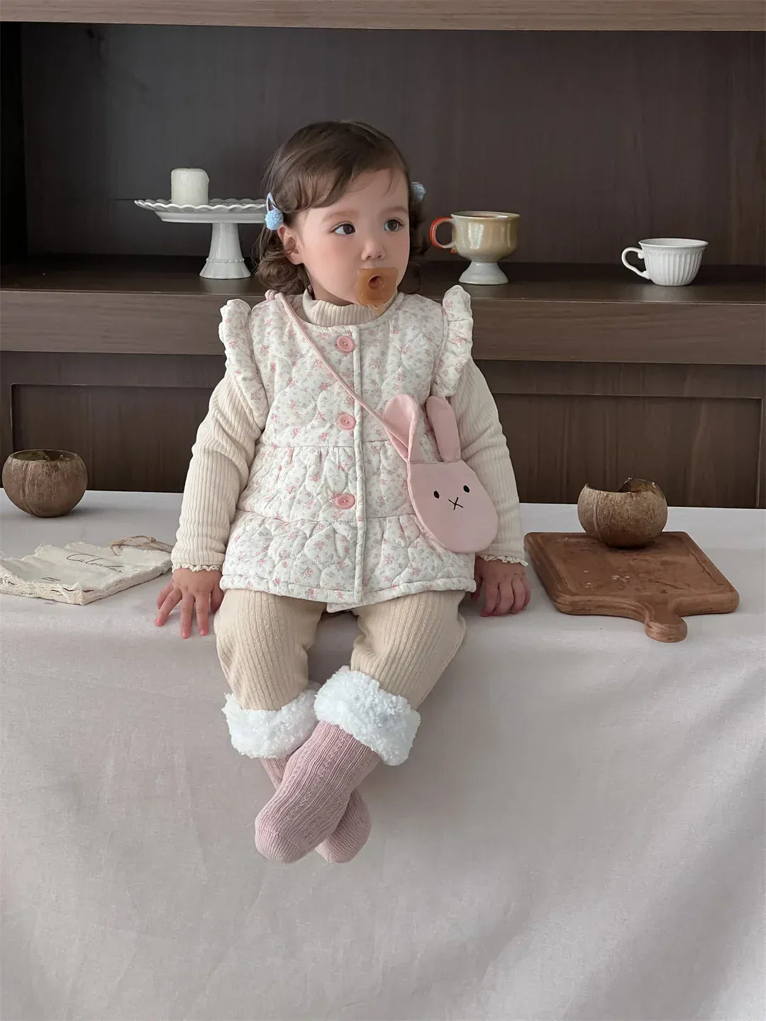 ベスト ベビーベスト フラワープリントショルダーフリル前あきキルティングジレアウターベスト【mh0007809】