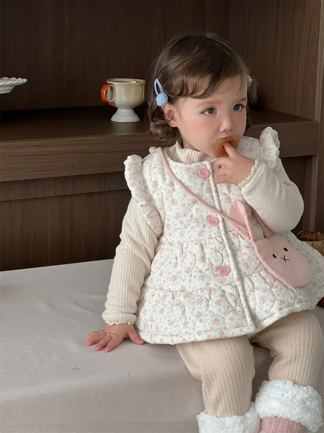 ベスト ベビーベスト フラワープリントショルダーフリル前あきキルティングジレアウターベスト【mh0007809】