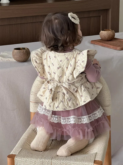 長袖セットアップ ベビートップス/ベスト/パンツ 長袖シンプルTシャツ/ショルダーフリルキルティングペプラムベスト/シンプルレギンスパンツ【mh0007817】