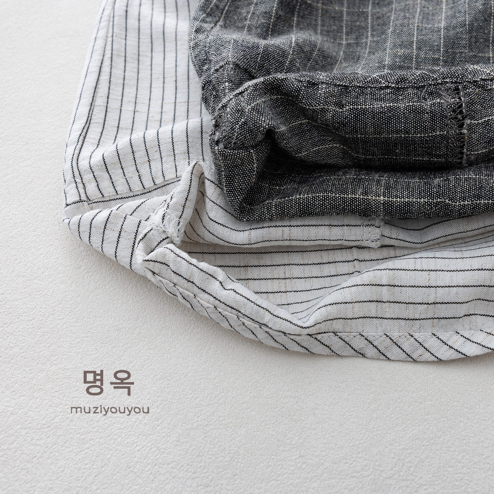 Pinstripe Cotton-Linen Shorts バルーンハーフパンツ【mh0013143】 명옥 muziyouyou ハーフパンツ・ショートパンツ