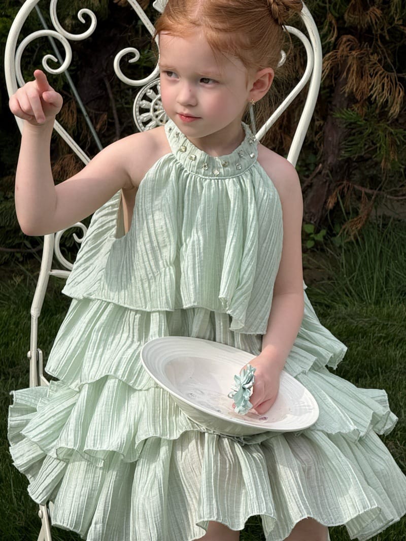 Pleated Ruffle Halter Princess Dress ティアード ノースリーブワンピース【mh0013250】 Chengle ノースリーブワンピース