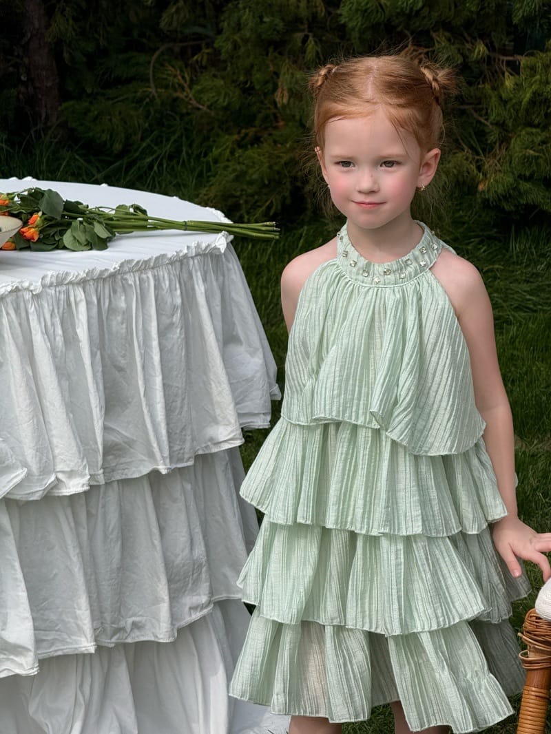 Pleated Ruffle Halter Princess Dress ティアード ノースリーブワンピース【mh0013250】 Chengle ノースリーブワンピース